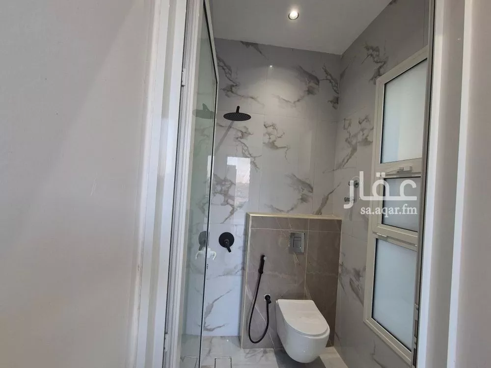 شقة 5 غرف في طيبة 5