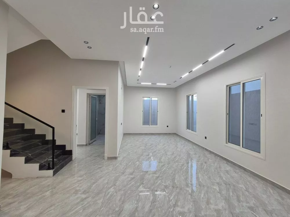 شقة 5 غرف في طيبة 4