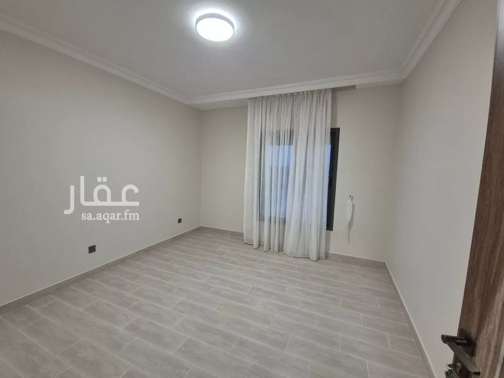 فيلا 6 غرف في البحيرة 2