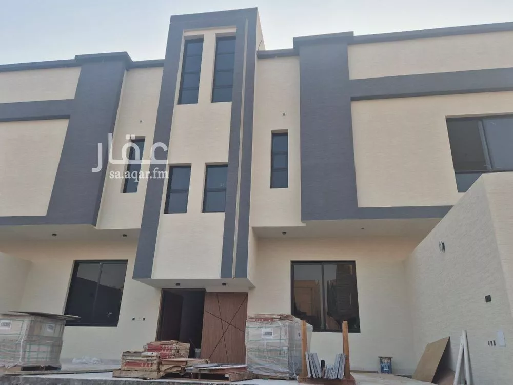 شقة 6 غرف في طيبة 1