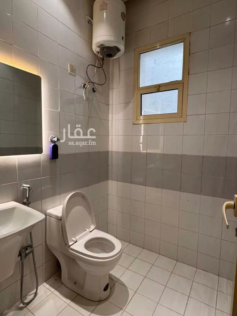 مكتب 675 م² في العارض 3