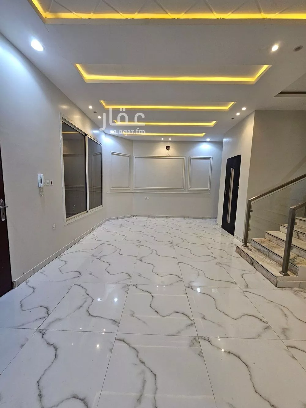 فيلا 5 غرف في القادسية 4