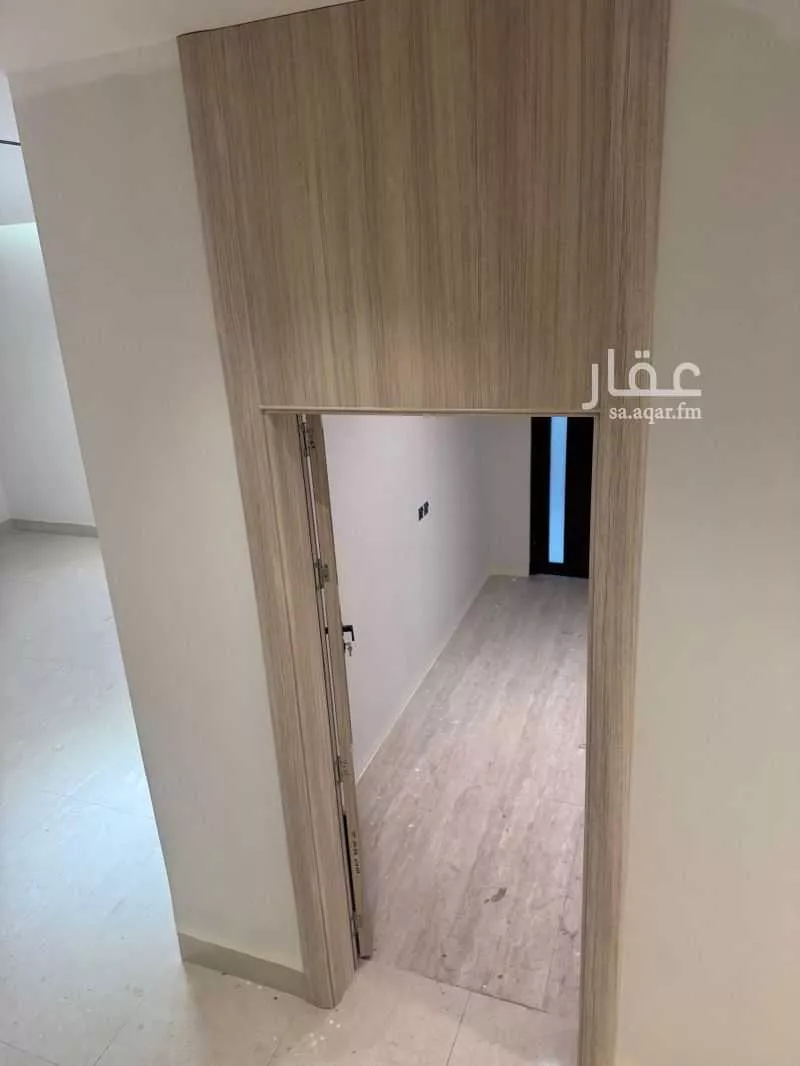 فيلا 9 غرف في طيبة 4