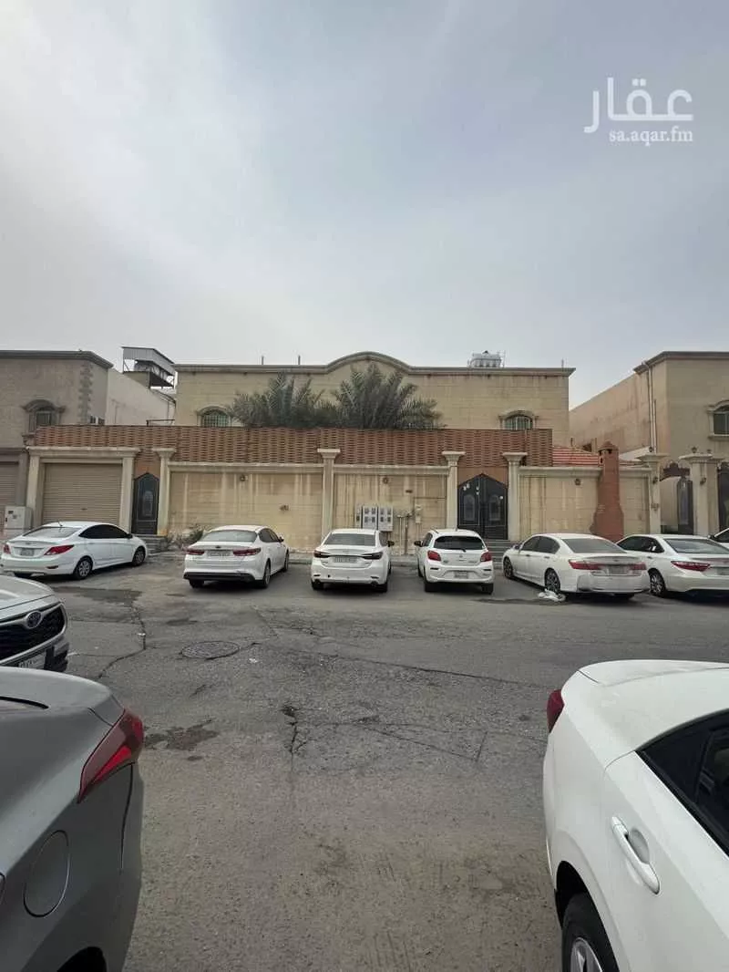 عمارة 780 م² في طيبة 2
