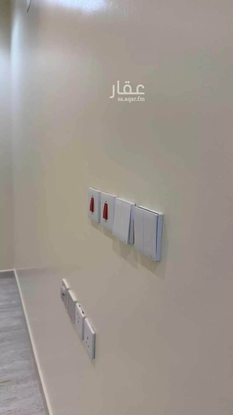 شقة 4 غرف في عريض 5