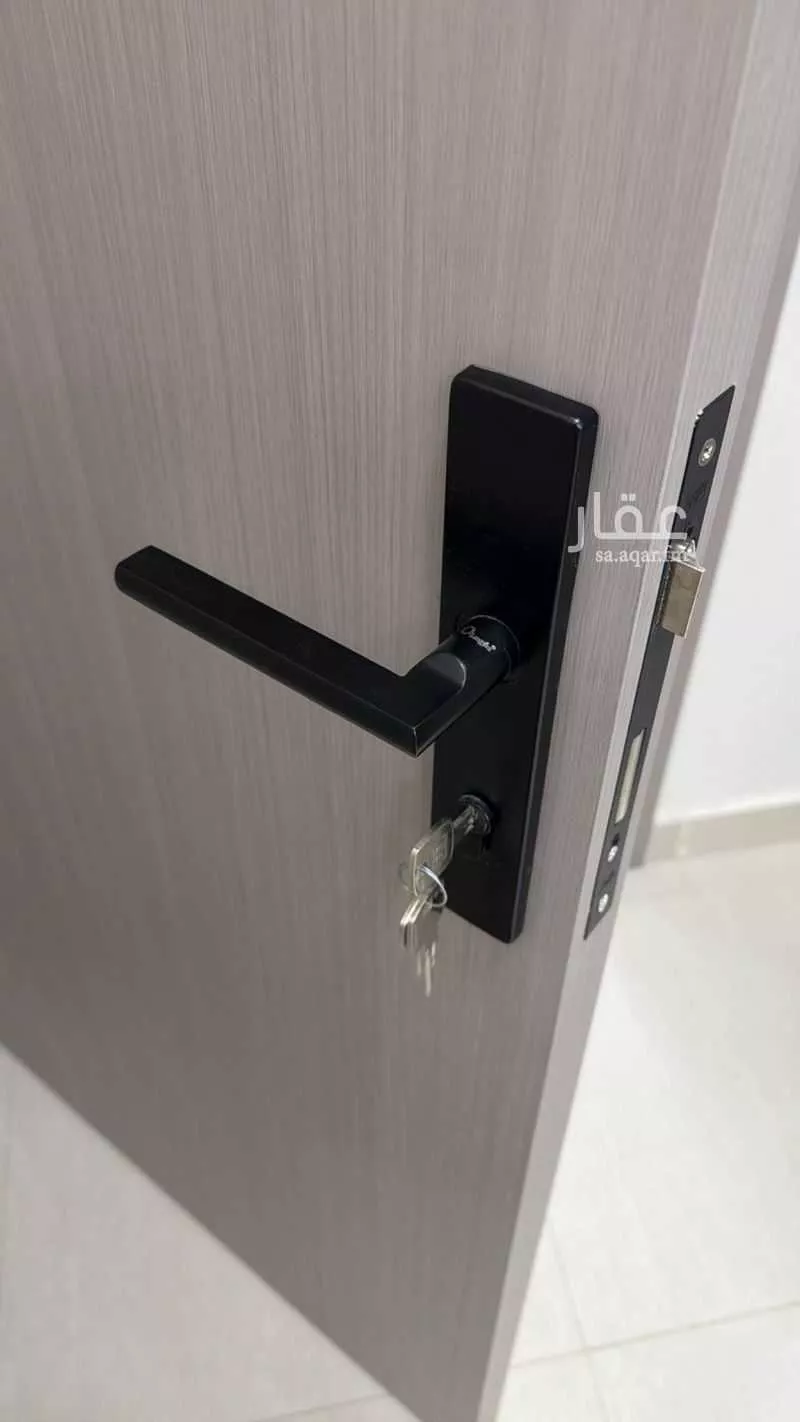 شقة 6 غرف في ظهرة لبن 2