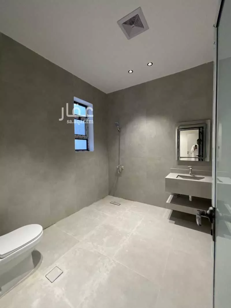 فيلا 7 غرف في الجلوية 4