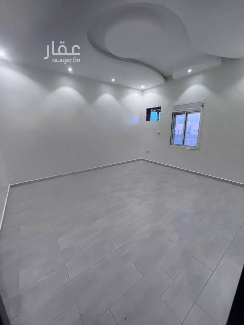 شقة 3 غرف في الشراع 4