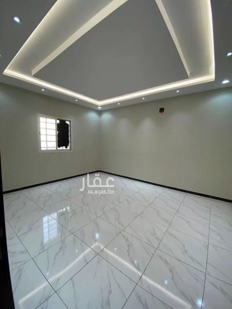 4 bedroom floor in Al Janadriyah 3