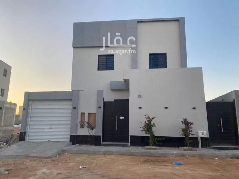 فيلا 5 غرف في الجنادرية 1