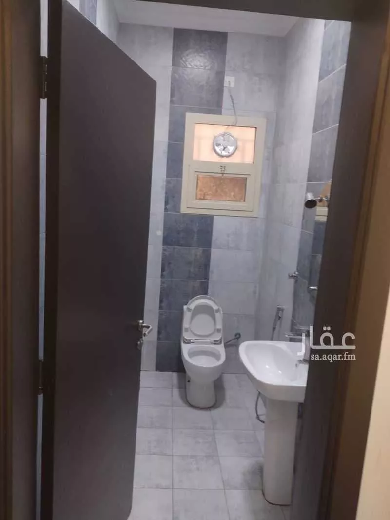 الطابق in العزيزية