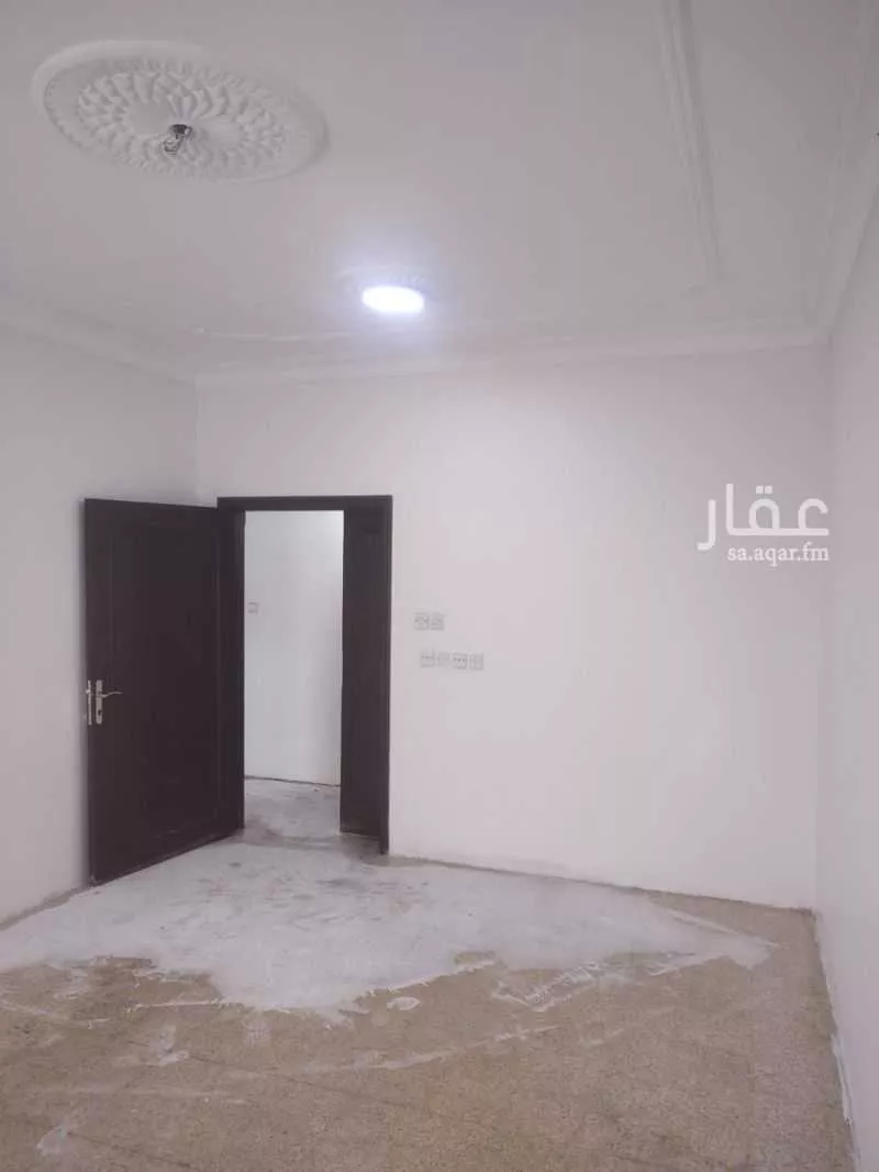 شقة 4 غرف في العزيزية 5