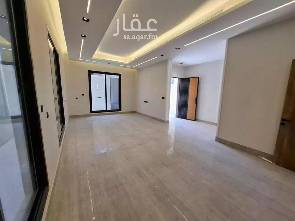 فيلا 5 غرف في العارض 3