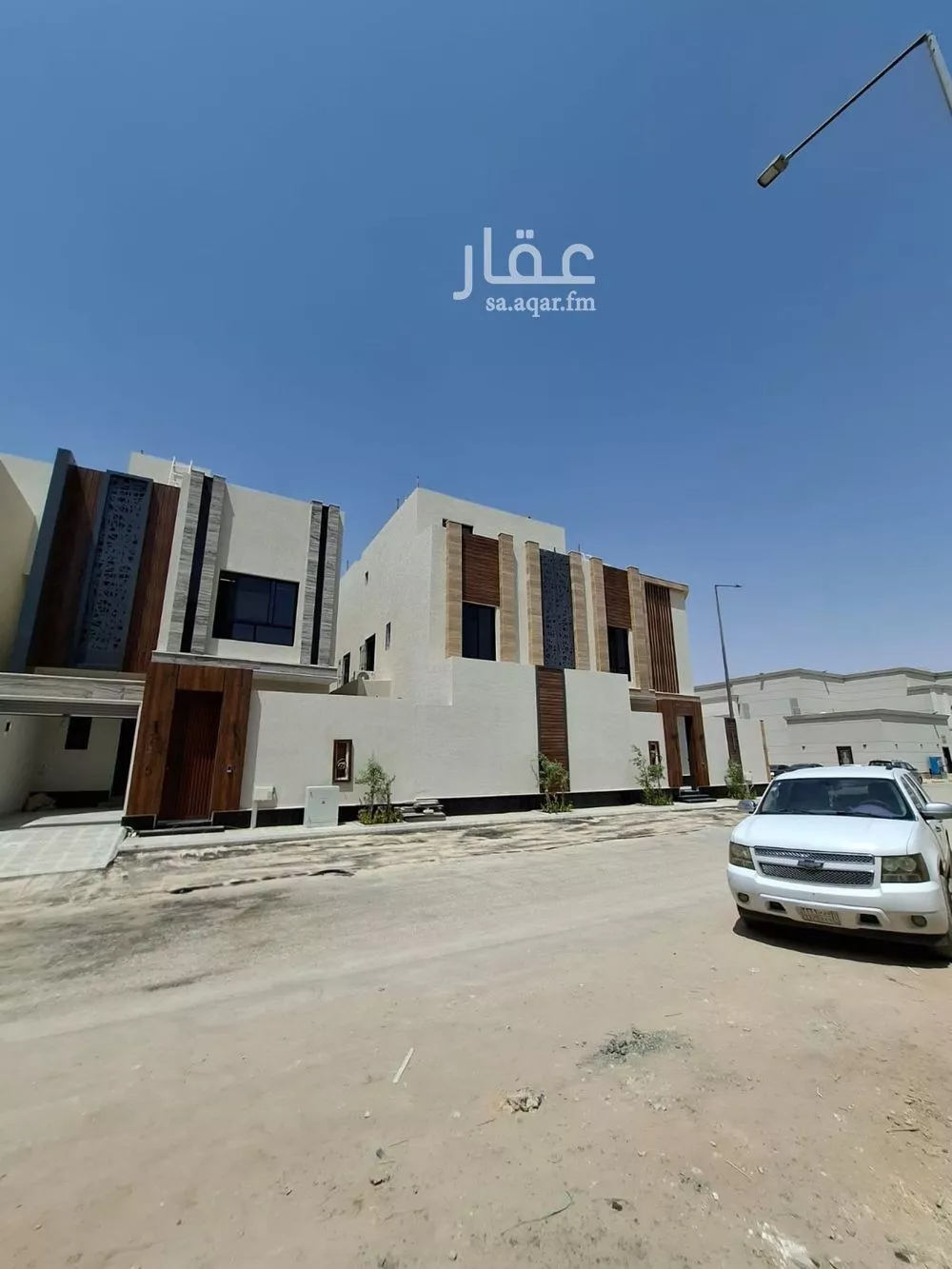 فيلا 5 غرف في العارض 1