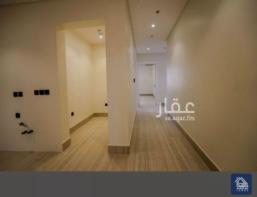 شقة 5 غرف في الرمال 2