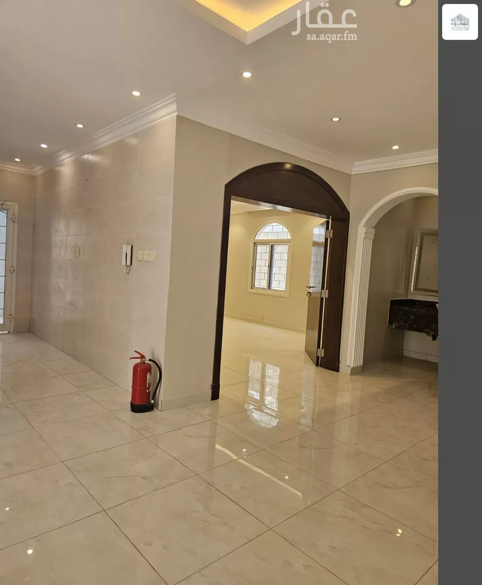 فيلا 7 غرف في الشراع 1