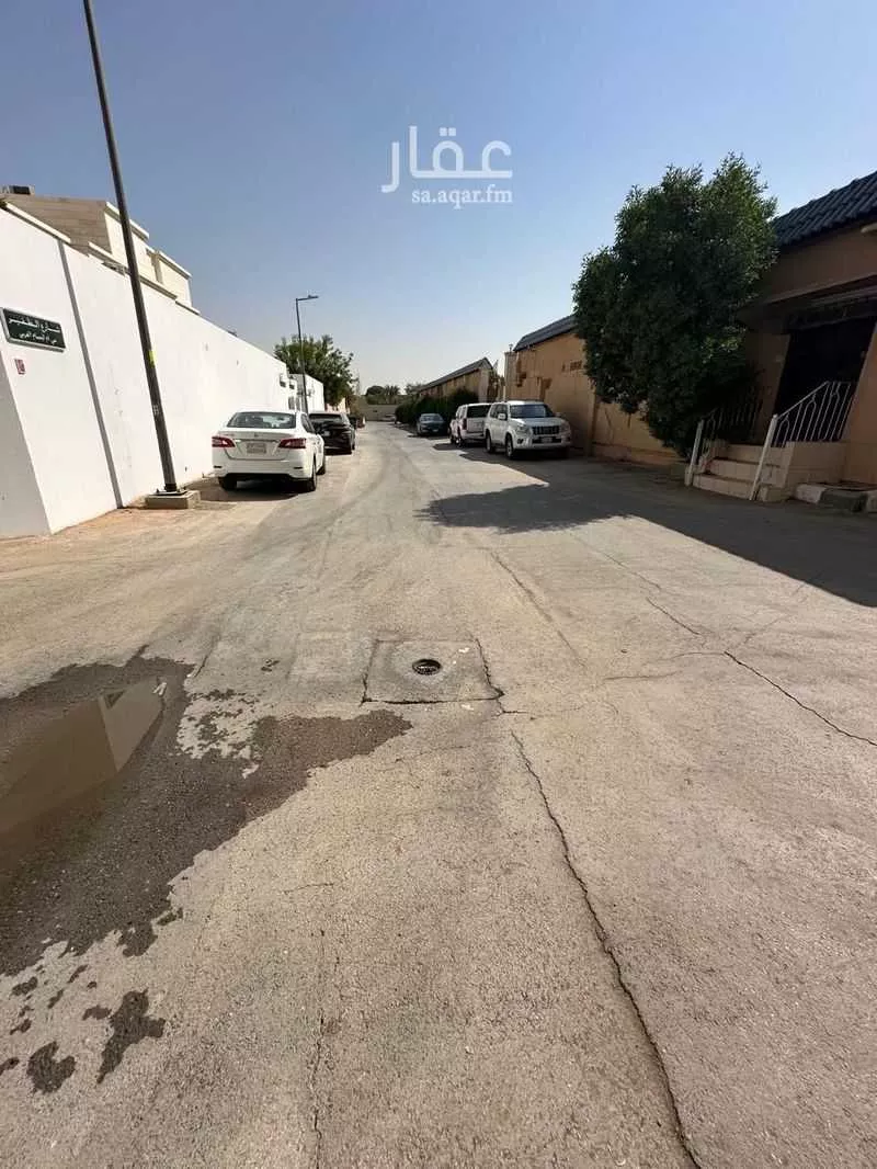 أرض 1051 م² في ام الحمام الغربي 4