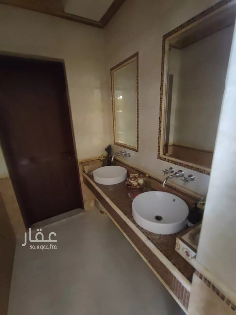 5 bedroom villa in King Fahd, Riyadh 4