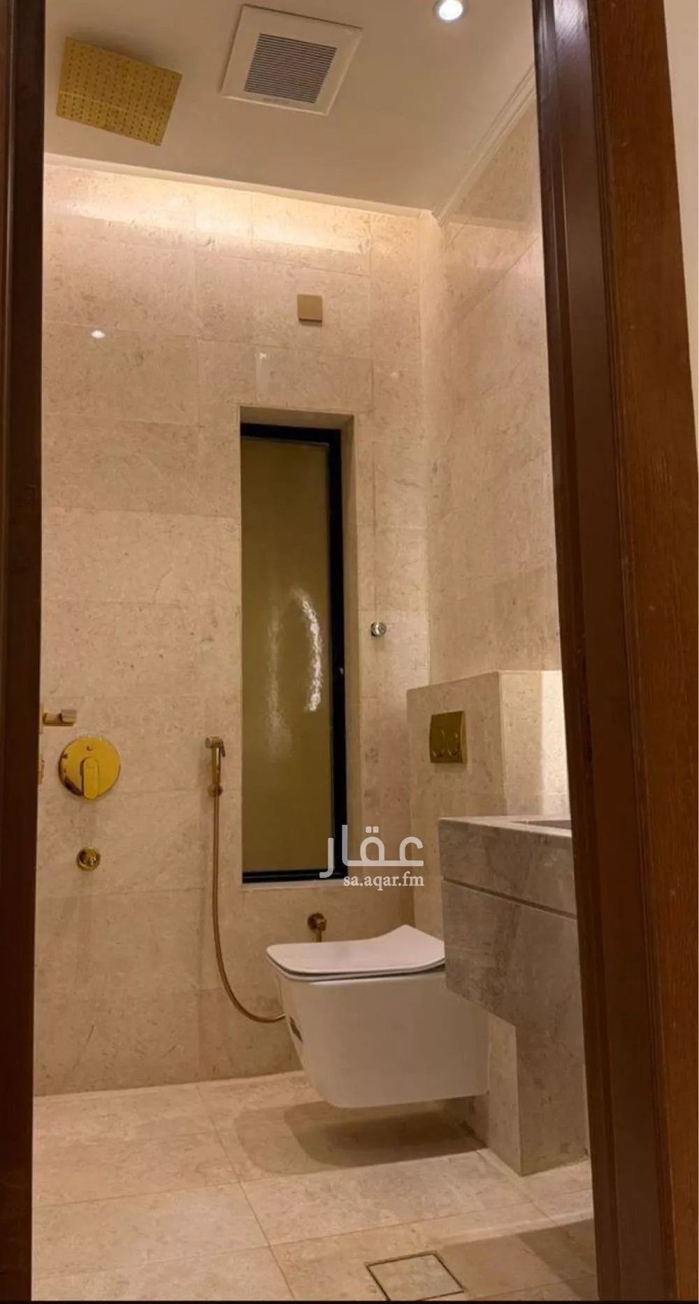 فيلا 6 غرف في الملك فهد 3