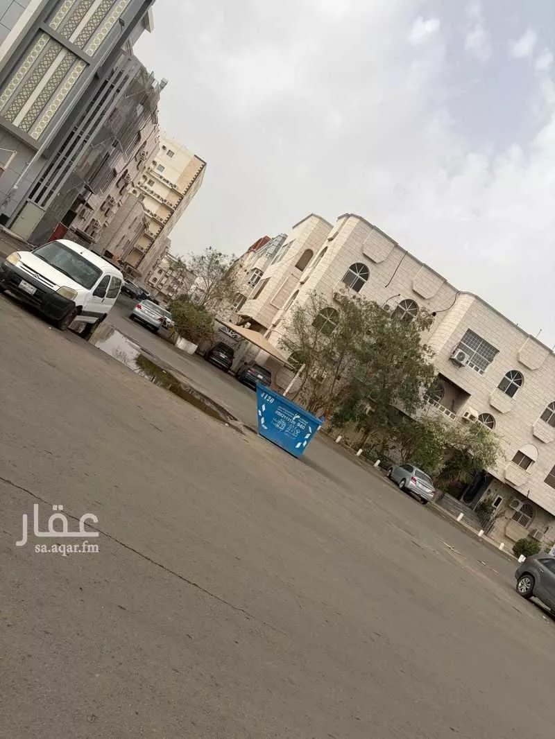 عمارة 1078 م² في الفيصلية 2