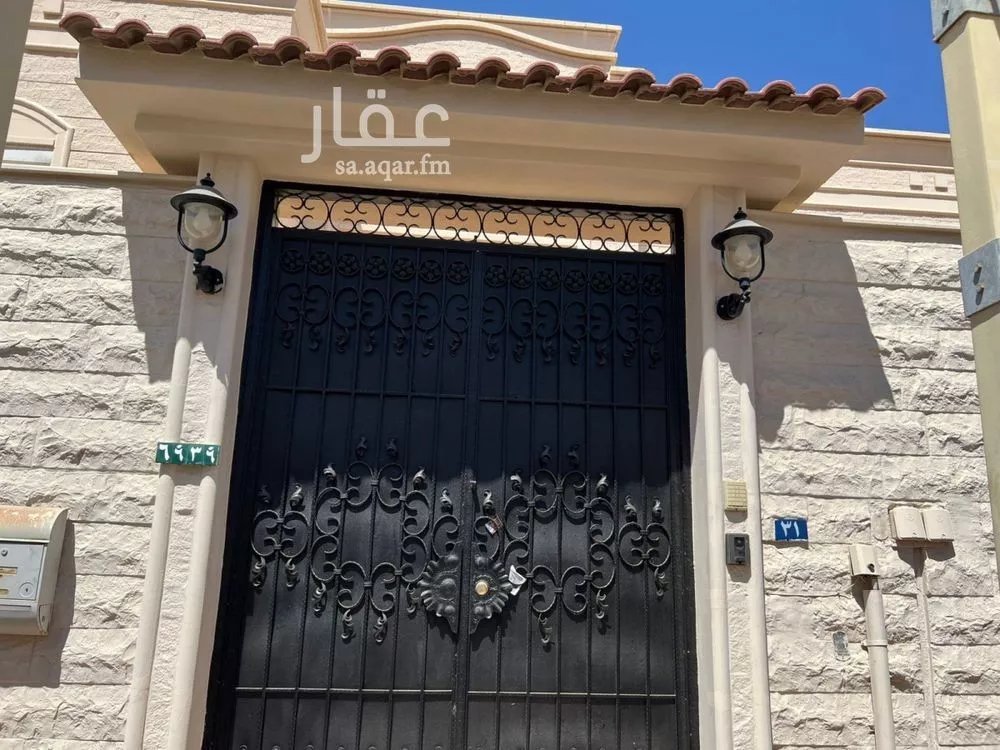 فيلا 10 غرف في النعيم 2