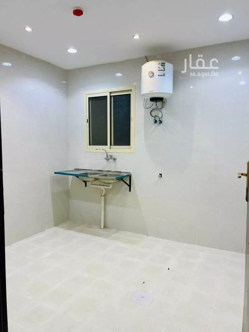 5 bedroom building in Al Janadriyah, Riyadh 9