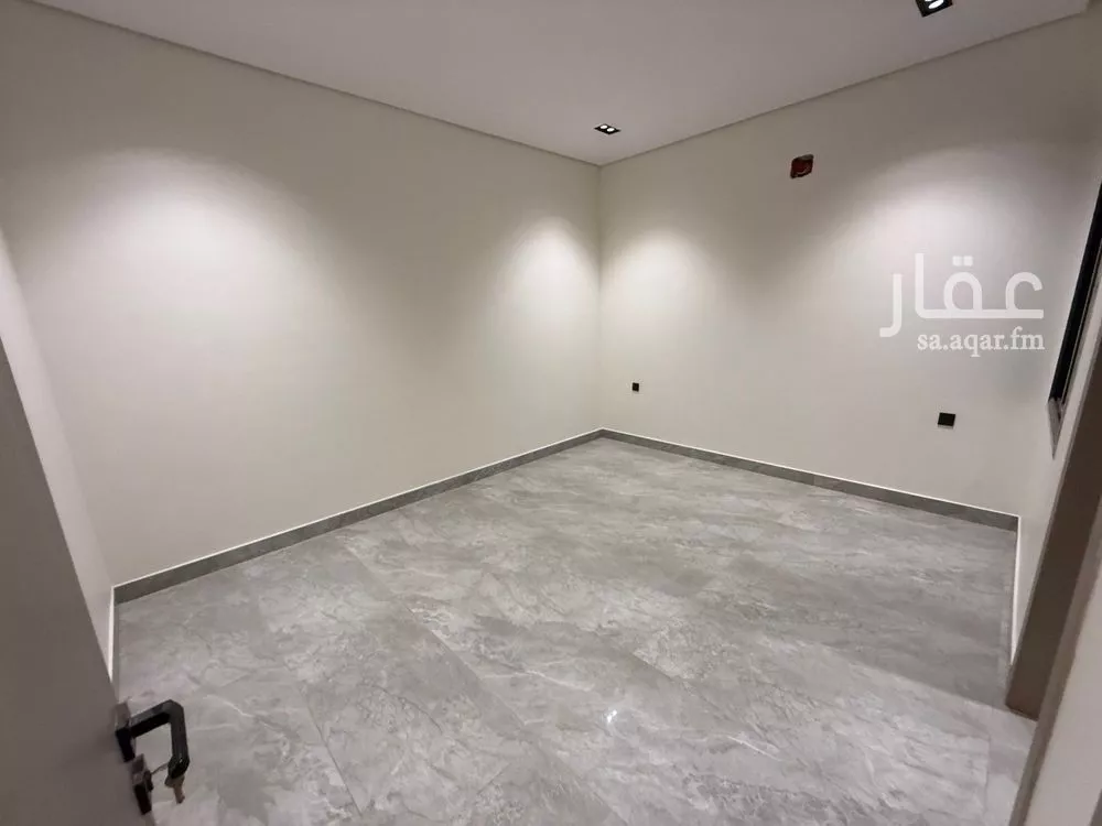 شقة 4 غرف في إشبيلية 1