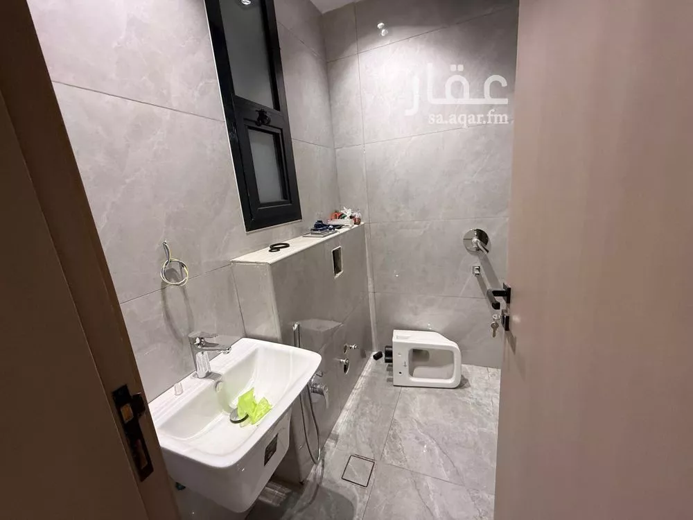 شقة 4 غرف في إشبيلية 3