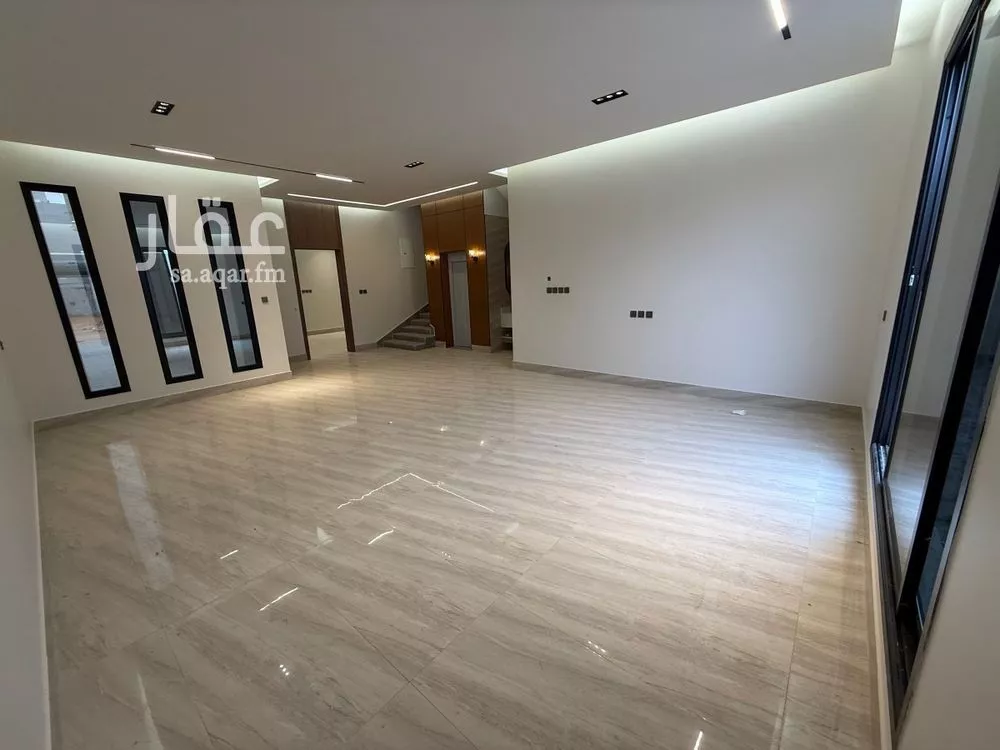 فيلا 5 غرف في الرمال 2