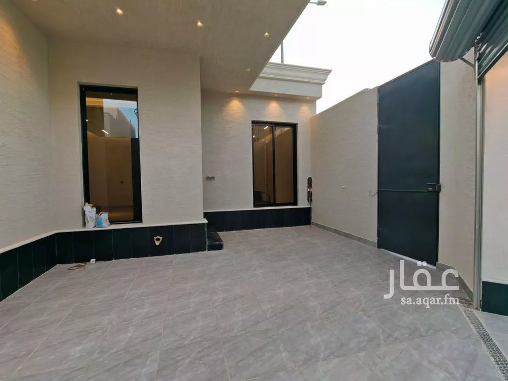 فيلا 5 غرف في الرمال 4