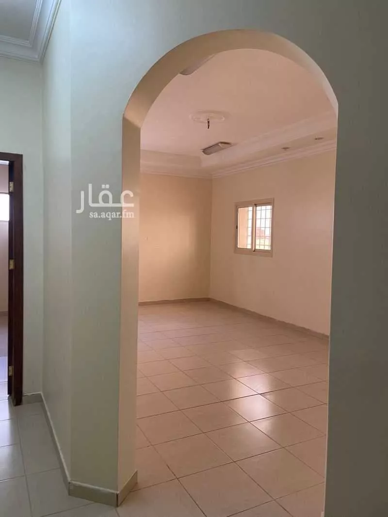 شقة 5 غرف في ضاحية الملك فهد 2