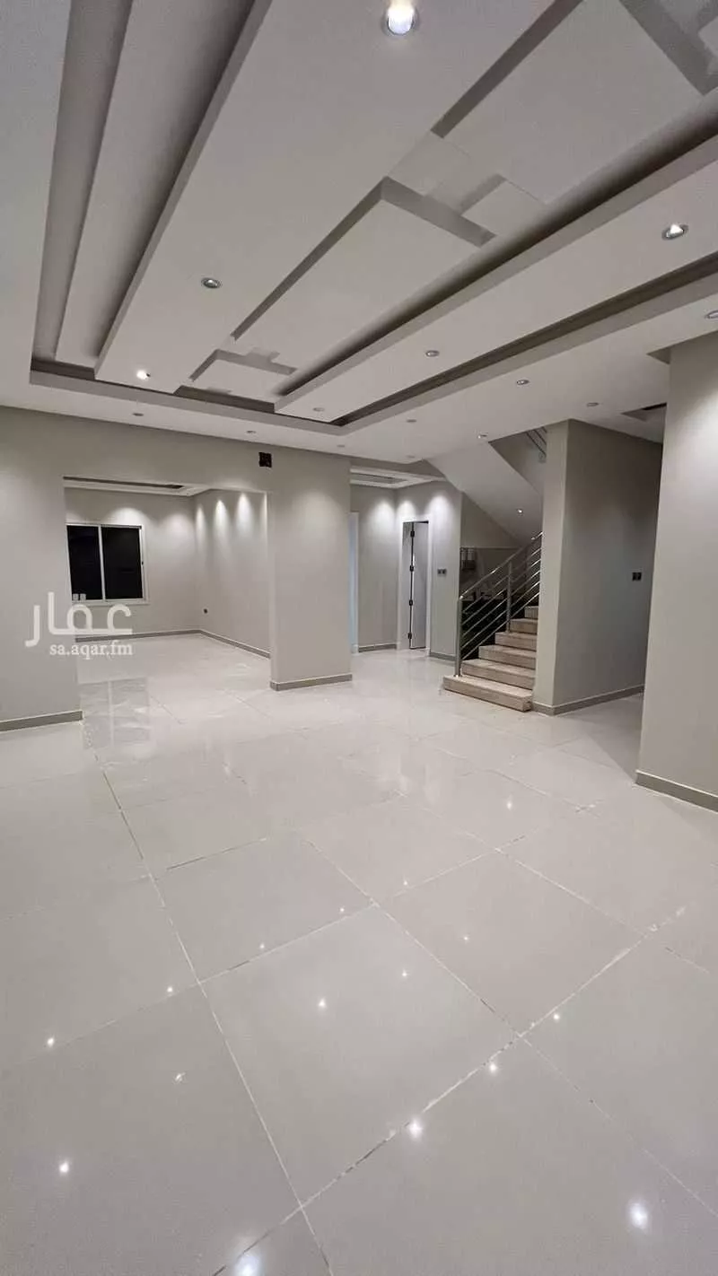 فيلا 6 غرف في العارض 3