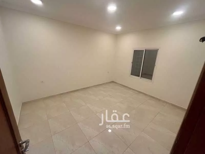 4 bedroom building in Hajar, Eastern Province 9