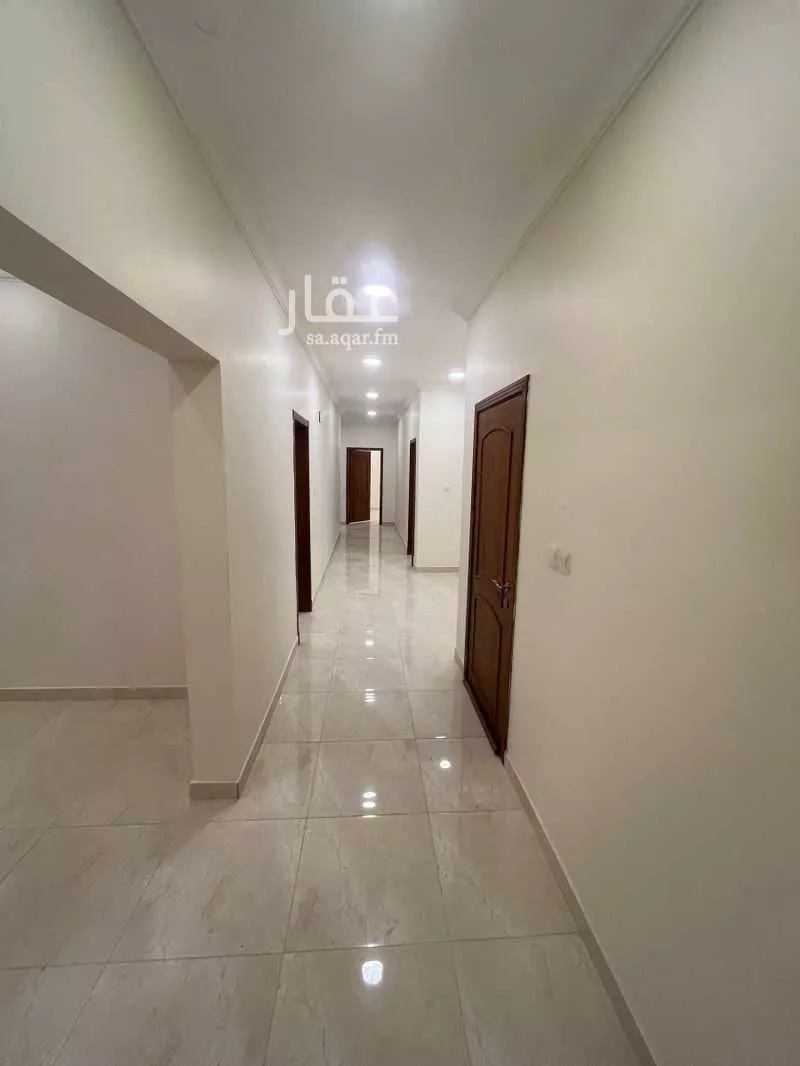 4 bedroom building in Hajar, Eastern Province 11