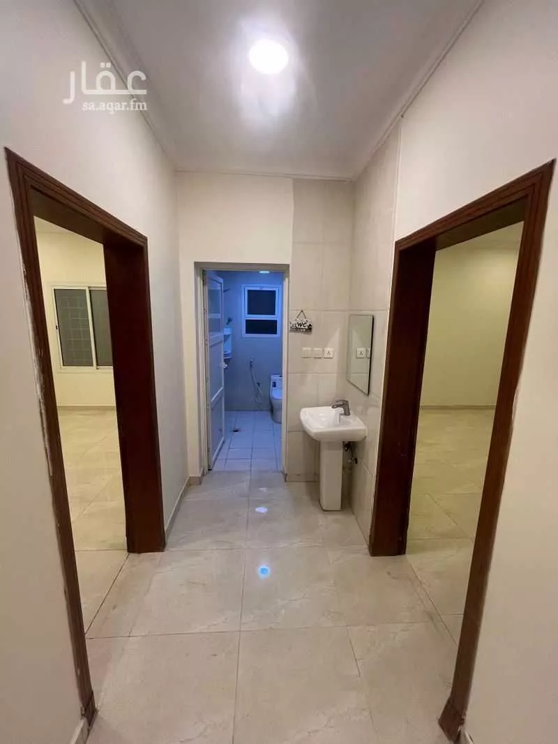 4 bedroom building in Hajar, Eastern Province 8