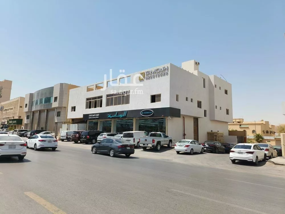 مكتب 975 م² في العقيق 3