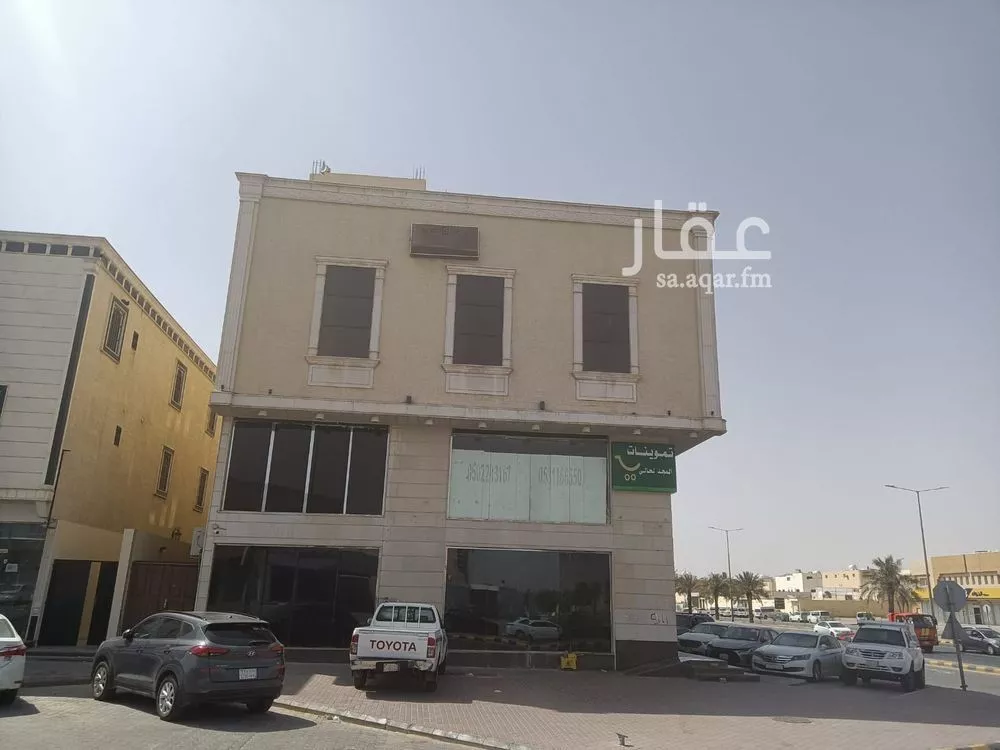 مكتب 610 م² في السعادة 3