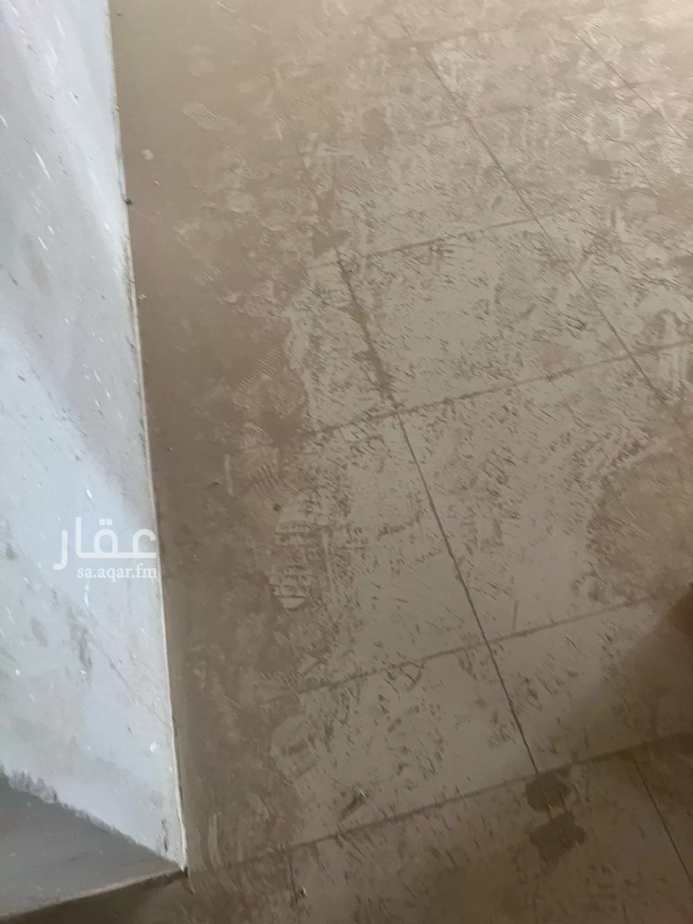 مكتب 975 م² في العقيق 4