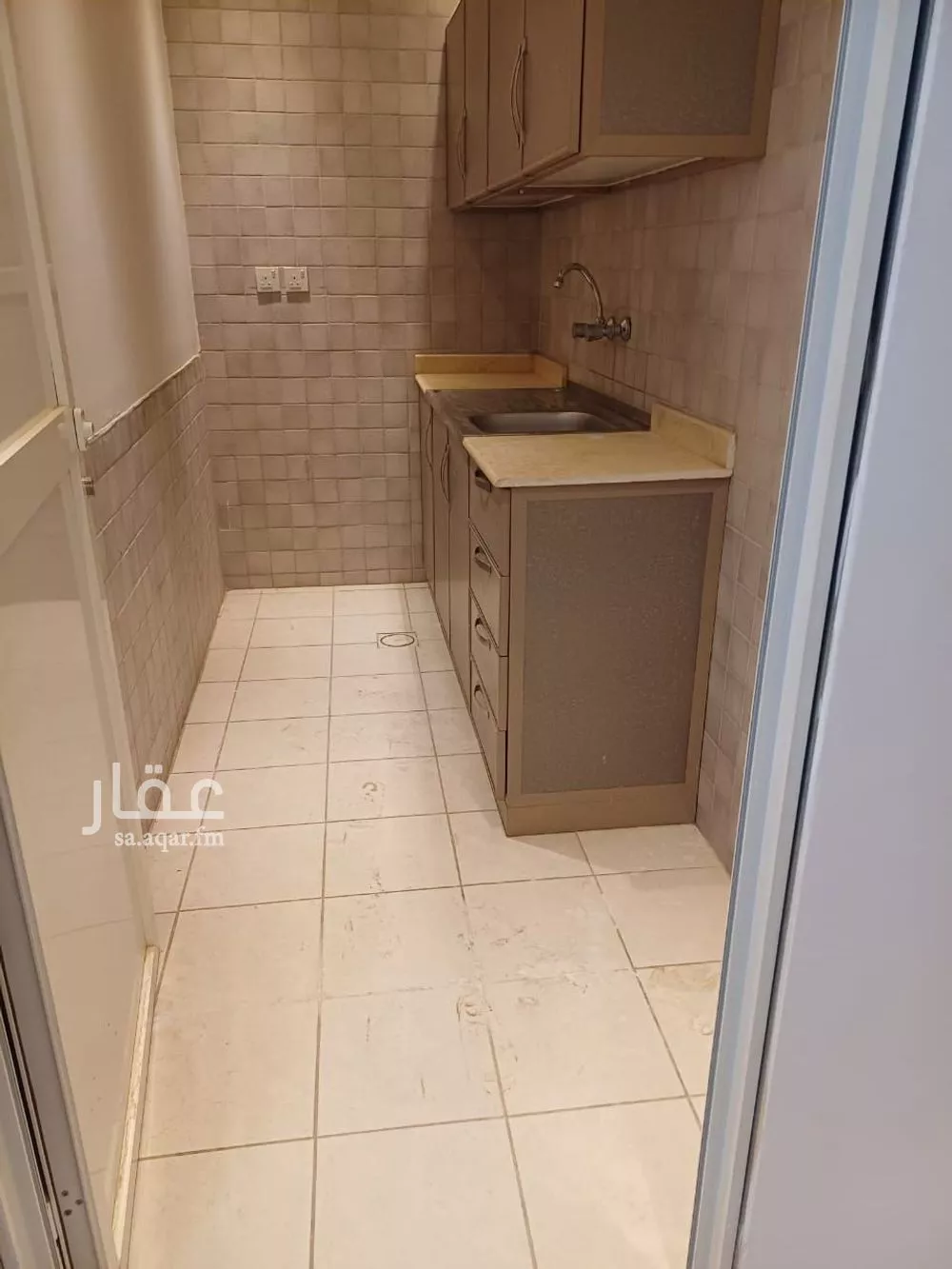 مكتب 610 م² في السعادة 2