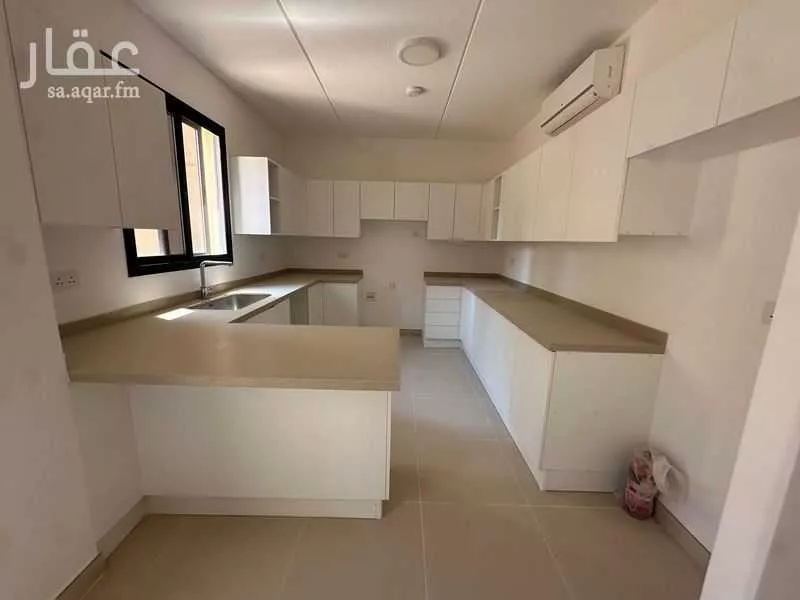 فيلا 4 غرف في الرياض 3