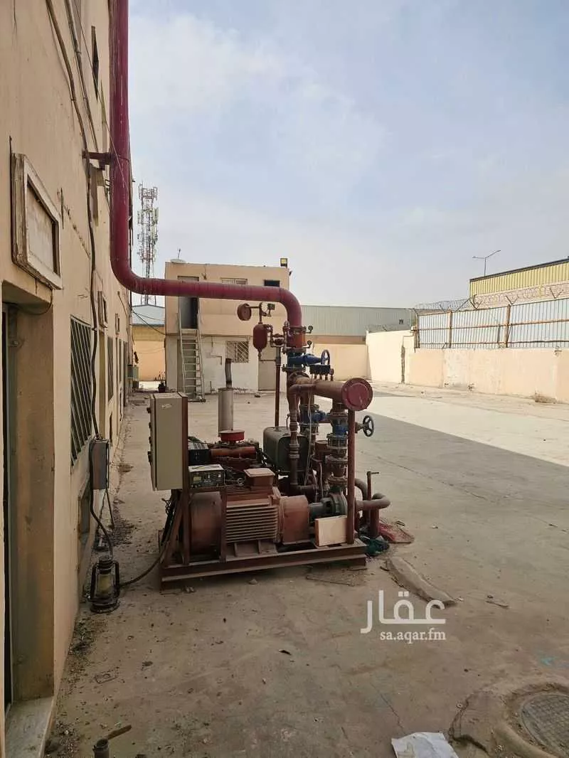 مستودع 3500 م² في السلي 2