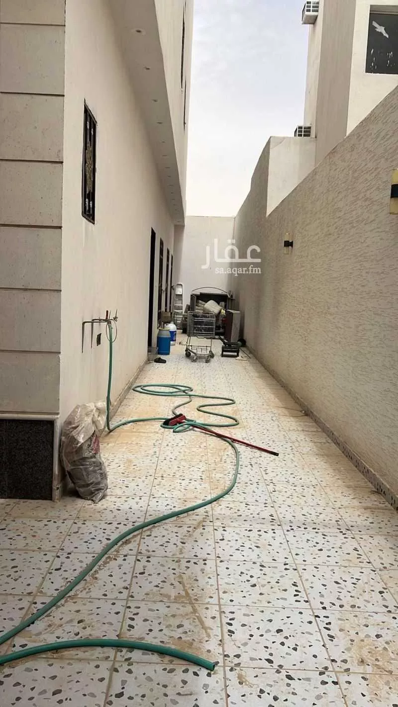 فيلا 10 غرف في البرية 4