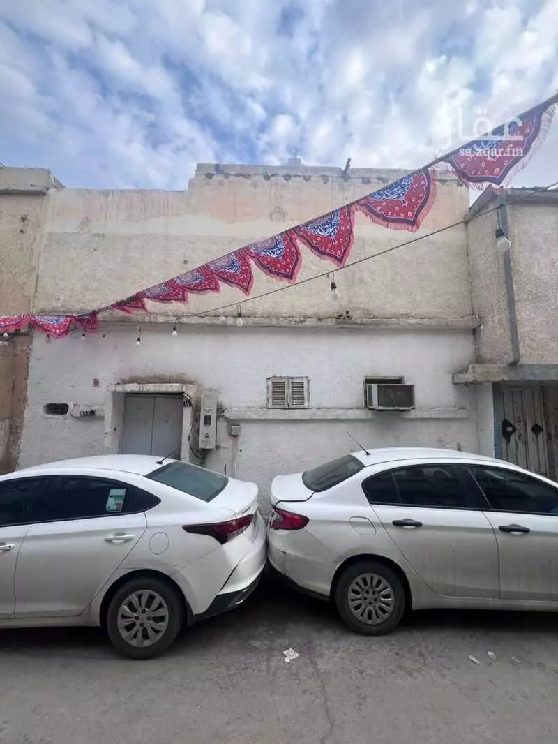 دور 8 غرف في الصالحية 1