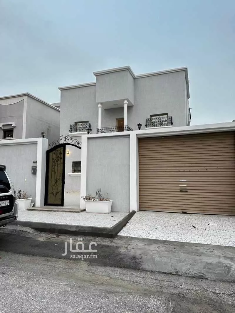 فيلا 6 غرف في الشاطئ الشرقي