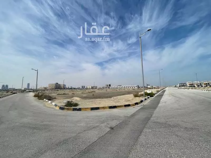 أرض 1372 م² في السيف 1