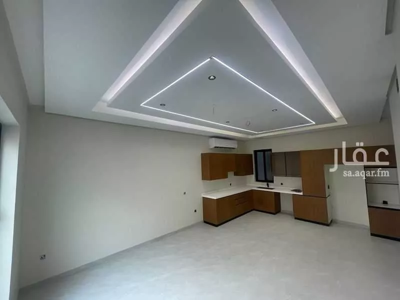 عمارة 488 م² في مدينة العمال 4