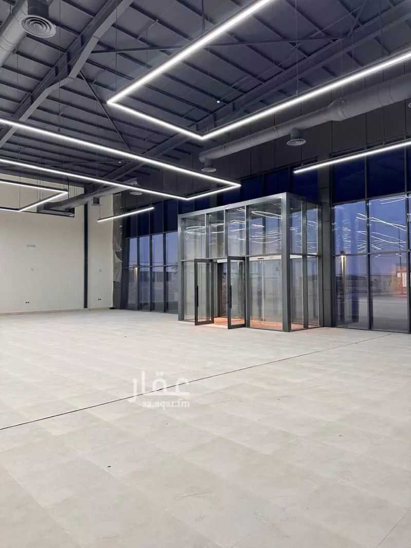 محل 2450 م² في المنار 4