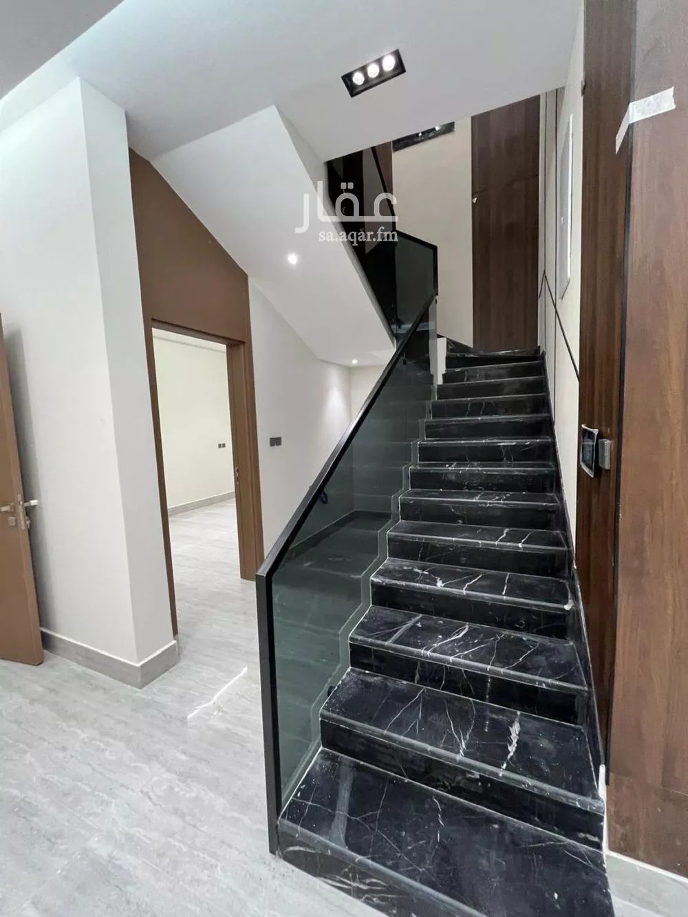 فيلا 4 غرف في الرمال 5