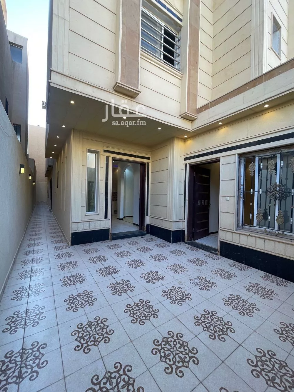 5 bedroom villa in Al Rimal 3