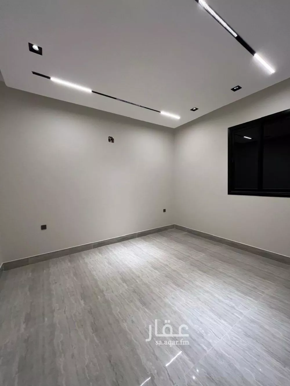 شقة 3 غرف في الرمال 4